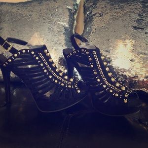 Women’s size 11 heels